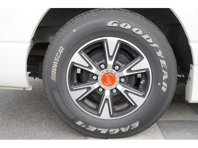 レジアスエースバン ロングスーパーＧＬ　２．０Ｇ　ワンオーナー　ベットキット　１５インチＡＷ　　純正ＨＩＤヘッド　ＧＯＯＤ　ＹＥＡＲ　Ｗレター　純正ナビ　キーレスキー　オートエアコン　パールホワイト０７０（34枚目）