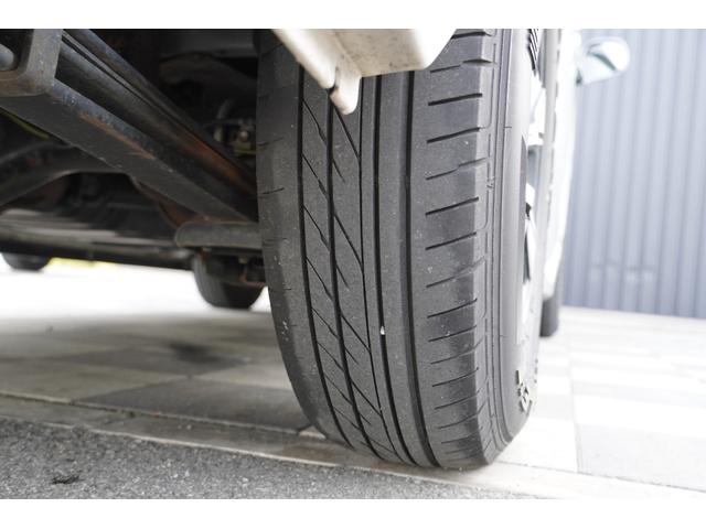 レジアスエースバン ロングスーパーＧＬ　２．０Ｇ　ワンオーナー　ベットキット　１５インチＡＷ　　純正ＨＩＤヘッド　ＧＯＯＤ　ＹＥＡＲ　Ｗレター　純正ナビ　キーレスキー　オートエアコン　パールホワイト０７０（35枚目）