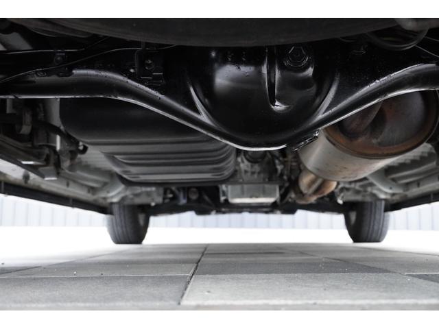 レジアスエースバン ロングスーパーＧＬ　２．０Ｇ　ワンオーナー　ベットキット　１５インチＡＷ　　純正ＨＩＤヘッド　ＧＯＯＤ　ＹＥＡＲ　Ｗレター　純正ナビ　キーレスキー　オートエアコン　パールホワイト０７０（41枚目）