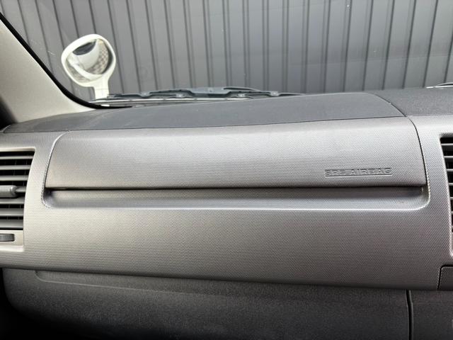 レジアスエースバン ロングスーパーＧＬ　２．０Ｇ　ワンオーナー　ベットキット　１５インチＡＷ　　純正ＨＩＤヘッド　ＧＯＯＤ　ＹＥＡＲ　Ｗレター　純正ナビ　キーレスキー　オートエアコン　パールホワイト０７０（53枚目）