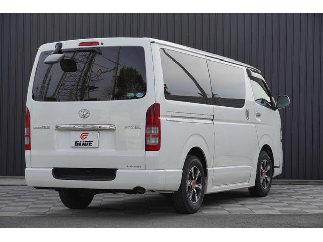 レジアスエースバン ロングスーパーＧＬ　２．０Ｇ　ワンオーナー　ベットキット　１５インチＡＷ　　純正ＨＩＤヘッド　ＧＯＯＤ　ＹＥＡＲ　Ｗレター　純正ナビ　キーレスキー　オートエアコン　パールホワイト０７０（62枚目）