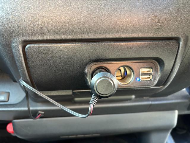 レジアスエースバン スーパーGL ダークプライム 3.0D ALPINE8インチナビ ALPINE 11.5インチフリップダウンモニター 両側パワースライドドア 純正フルエアロ リアスポイラー LEDテールランプ バックカメラ(50枚目)