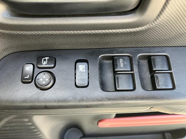 スペーシア ＨＹＢＲＩＤ　Ｇ　２型　衝突被害軽減ブレーキ　全方位ナビ付　デュアルカメラブレーキ｜後退時ブレーキサポート｜後席両側スライドドア｜ハロゲンヘッドランプ｜全方位モニター用カメラ｜携帯リモコン｜ステアリングオーディオスイッチ｜（31枚目）