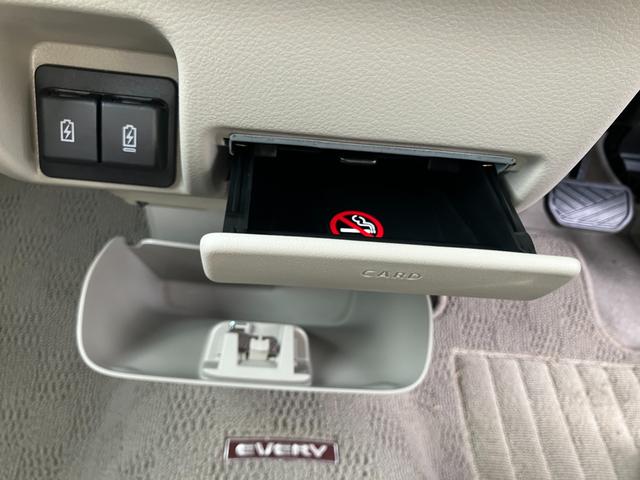 エブリイワゴン ＰＺターボ　ハイルーフ　６型　ＣＶＴ　ＬＥＤヘッドランプ　デュアルカメラブレーキ｜後席左側ワンアクションパワースライド｜１４インチアルミホイール｜本革巻きステアリングホイール｜リモート格納式ドアミラー｜運転席シートヒーター｜（28枚目）
