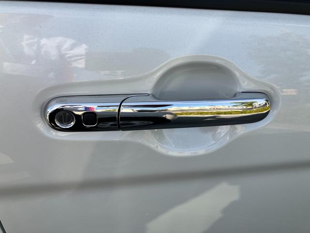 アルトラパン Ｘ　５型　衝突被害軽減ブレーキ　ＬＥＤヘッドランプ　デュアルカメラブレーキ｜後退時ブレーキサポート｜ＬＥＤヘッドランプ｜３６０°プレミアムＵＶ＆ＩＲカットガラス｜照明付バニティーミラー｜ナノイー搭載フルオートエアコン｜アルミホイール｜（47枚目）