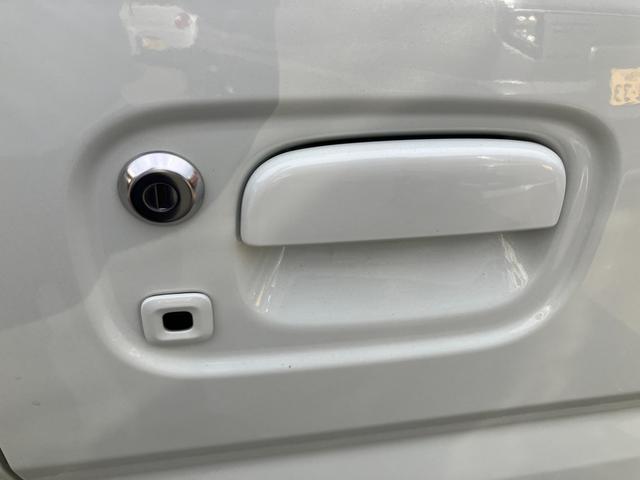 エブリイワゴン ＰＺターボ　スペシャル　ハイルーフ　６型　バックカメラ付　デュアルカメラブレーキ｜後席両側ワンアクションパワースライド｜１４インチアルミホイール｜本革巻きステアリングホイール｜リモート格納式ドアミラー｜運転席シートヒーター｜電動オートステップ｜（28枚目）