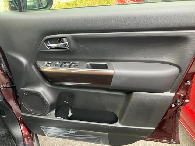 クロスビー ＨＹＢＲＩＤ　ＭＺ　３型　衝突被害軽減ブレーキ　ＬＥＤランプ　デュアルカメラブレーキ｜ブラウンアクセントパッケージ｜ＬＥＤヘッドランプ｜本革巻きステアリングホイール｜プレミアムＵＶ＆ＩＲカットガラス（フロントドア）｜全方位モニター用カメラ｜（29枚目）