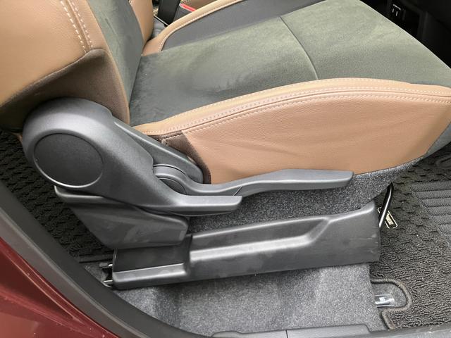 クロスビー ＨＹＢＲＩＤ　ＭＺ　３型　衝突被害軽減ブレーキ　ＬＥＤランプ　デュアルカメラブレーキ｜ブラウンアクセントパッケージ｜ＬＥＤヘッドランプ｜本革巻きステアリングホイール｜プレミアムＵＶ＆ＩＲカットガラス（フロントドア）｜全方位モニター用カメラ｜（31枚目）