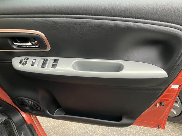 ワゴンRスマイル HYBRID X 3型 全方位モニター付ナビ LEDランプ デュアルセンサーブレーキII|後席両側ワンアクションパワースライド|リモート格納式ドアミラー|360°プレミアムUV&IRカットガラス|電動パーキングブレーキ|USB電源ソケット|(32枚目)