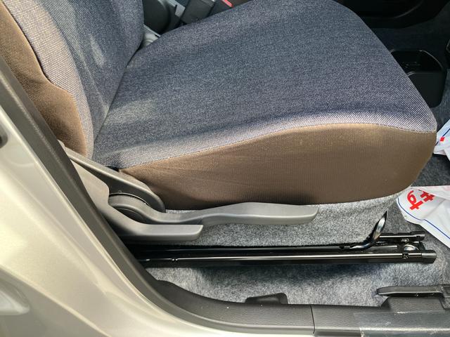 アルト L 2型 衝突被害軽減ブレーキ バックカメラ付 LEDランプ デュアルカメラブレーキ|バックアイカメラ付ディスプレイオーディオ|フルオートエアコン|リヤシートヘッドレスト|LEDヘッドランプ|スモークガラス|運転席・助手席シートヒーター|(28枚目)