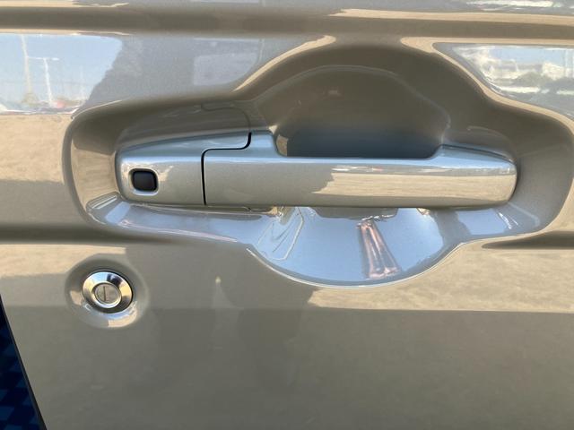 スペーシア HYBRID X 両側パワースライドドア LEDヘッドランプ デュアルセンサーブレーキII|後退時ブレーキサポート|シートヒーター|オートライト|マルチユースフラップ|オートエアコン|キーレスプッシュスタートシステム|パーソナルテーブル|(29枚目)