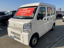 お買い得車から、人気の中古車。弊社総展示台数３００台！豊富な在庫からお客様にぴったりの１台をお探しいたします。
