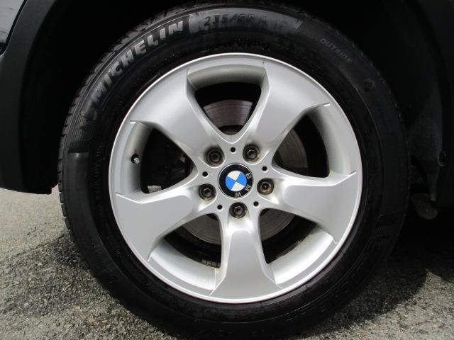 Ｘ３ ｘＤｒｉｖｅ　２５ｉ　後期最終モデル　黒革シート　純正ナビ　スタッドレスＴ用１７アルミホイール付　ビルトインＥＴＣ　サイドカメラ　キーレス　運転＆助手席シートヒーター　クリアランスソナー　ＨＩＤライト　ＣＤチェンジャー（31枚目）