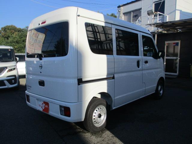 クリッパーバン DX ハイルーフ セーフティパッケージ 新車おろし立て パワーウィンド キーレス オートライト AMFMラジオ デュアルブレーキサポート リヤ障害物センサー 車線逸脱アラーム アイドリングストップ(6枚目)