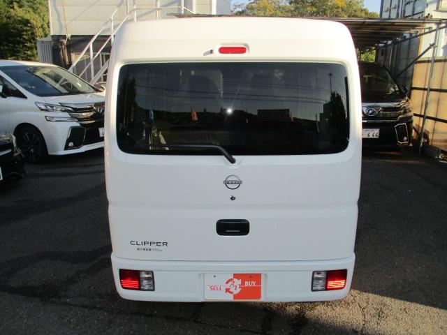 クリッパーバン DX ハイルーフ セーフティパッケージ 新車おろし立て パワーウィンド キーレス オートライト AMFMラジオ デュアルブレーキサポート リヤ障害物センサー 車線逸脱アラーム アイドリングストップ(8枚目)