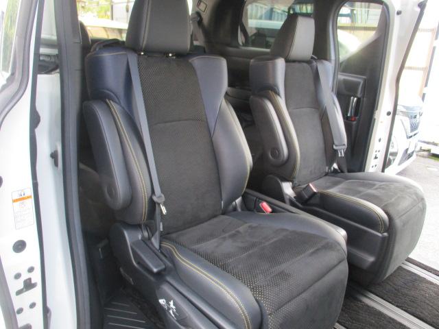 ヴェルファイア ２．５Ｚ　Ａエディション　ゴールデンアイズ　後期モデルＧエディション用アルミホイール　純正１０インチナビＴＶ　Ｂカメラ　フリップダウンモニター　パワーリヤゲート　禁煙車　ＥＴＣ　スマートキー　　ウッドコンビハンドル　Ｇアイズ内装　リヤ修復歴有り（14枚目）