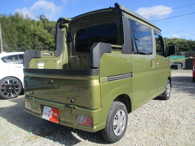 ハイゼットカーゴ デッキバンＧ　パートタイム４ＷＤ　純正ナビ　フルセグＴＶ　禁煙車　スマートアシスト　スマートキー　オートライト　電動格納ミラー　　リヤドアパネル交換歴有り（6枚目）
