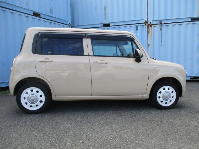 アルトラパンショコラ Ｇ　ワンオーナー　禁煙車　ＳＤナビ　フルセグＴＶ　Ｂｌｕｅｔｏｏｔｈ対応　ＥＴＣ　スマートキー　ショコラ専用合皮シート　革巻ステアリング　　ＨＩＤライト　オートライト（10枚目）