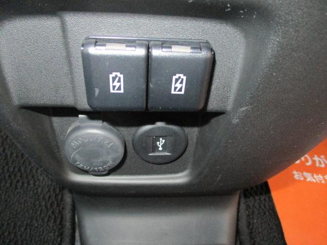 スペーシアギア ハイブリッドＸＺ　ターボ　全方位モニター装着パッケージ　純正ナビ　フルセグＴＶ　ＥＴＣ　運転＆助手席シートヒーター　スマートキー　ワンオーナー禁煙車　ヘッドアップディスプレイ　デュアルブレーキサポート　ＬＥＤライト（26枚目）