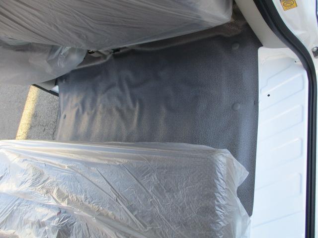 クリッパーバン DX 4WD ハイルーフ セーフティパッケージ 新車おろし立て パワーウィンド キーレス オートライト AMFMラジオ デュアルブレーキサポート リヤ障害物センサー 車線逸脱アラーム(15枚目)