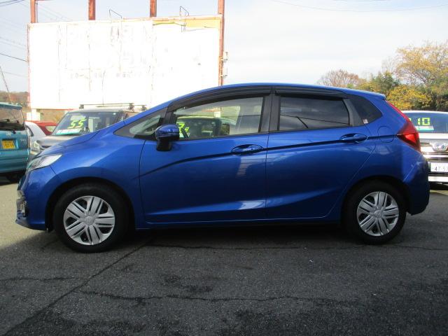 フィット １３Ｇ・Ｌ　ホンダセンシング　禁煙車　インターナビ装着スペシャルパッケージ　純正ナビ　フルセグＴＶ　バックカメラ　ナビ連動ドライブレコーダー　ＥＴＣ　スマートキー　ＬＥＤライト＆フォグランプ　プラズマクラスター（11枚目）