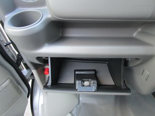 ＰＡリミテッド　届出済未使用車　キーレス　デュアルカメラブレーキサポート　Ｗエアバック　エアコン　両側スライドドア(5枚目)