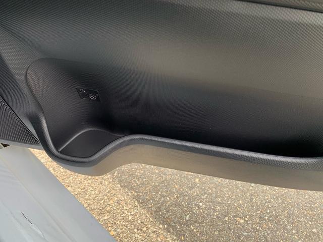 タフト Ｇターボ　クロムベンチャー　ＡＡＣ　車線逸脱警報装置　セキュリティアラーム　インテリキー　シ－トヒ－タ－　ＬＥＤライト　横滑り防止　キーフリーシステム　サイドエアバッグ　パワーウィンドウ　サンルーフ　衝突安全ボディ　エアバック（21枚目）