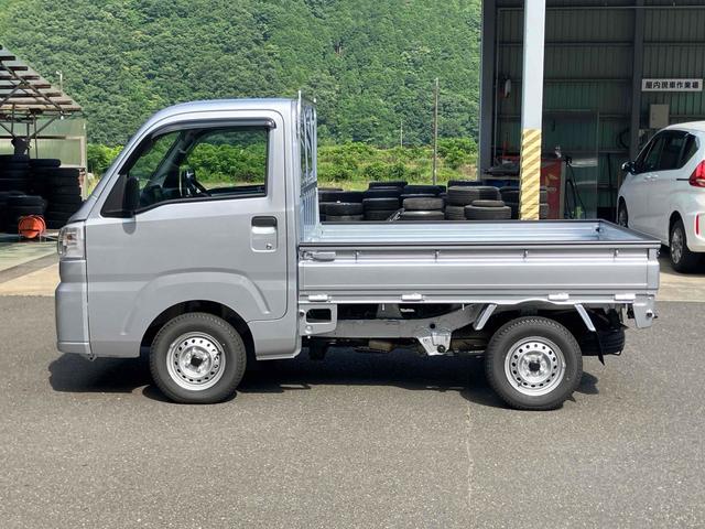ハイゼットトラック スタンダード　４ＷＤ　軽トラック　ＣＶＴ　クリアランスソナー　オートライト　エアコン　パワーステアリング　運転席エアバッグ　ＣＤ（15枚目）