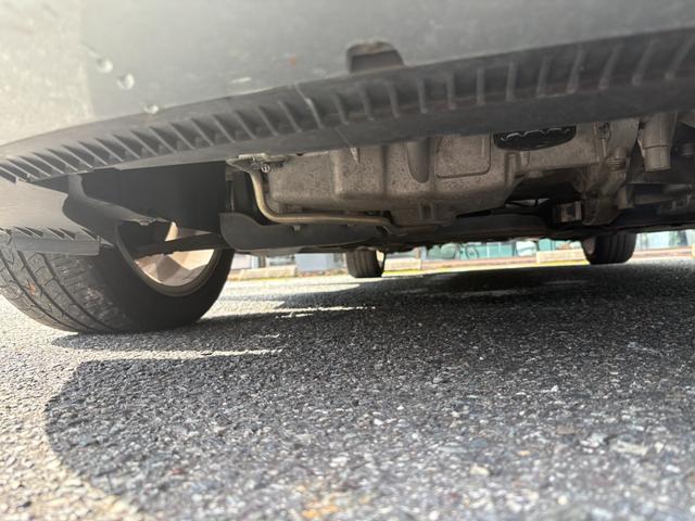 Ｖ５０ ２．０クラシック　ユーザー買取車両　サンルーフ　ブラックレザーシート　パワーシート　シートヒーター　ステーションワゴン　ＥＴＣ付き　右ハンドル　革巻きステアリング（27枚目）