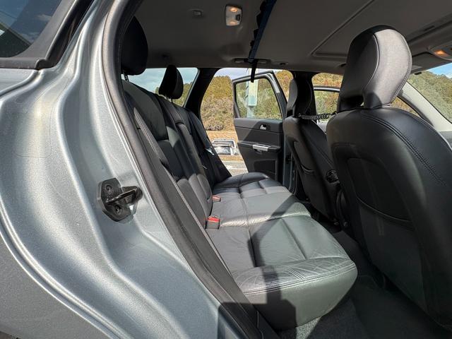 Ｖ５０ ２．０クラシック　ユーザー買取車両　サンルーフ　ブラックレザーシート　パワーシート　シートヒーター　ステーションワゴン　ＥＴＣ付き　右ハンドル　革巻きステアリング（33枚目）