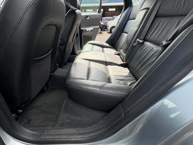 Ｖ５０ ２．０クラシック　ユーザー買取車両　サンルーフ　ブラックレザーシート　パワーシート　シートヒーター　ステーションワゴン　ＥＴＣ付き　右ハンドル　革巻きステアリング（36枚目）