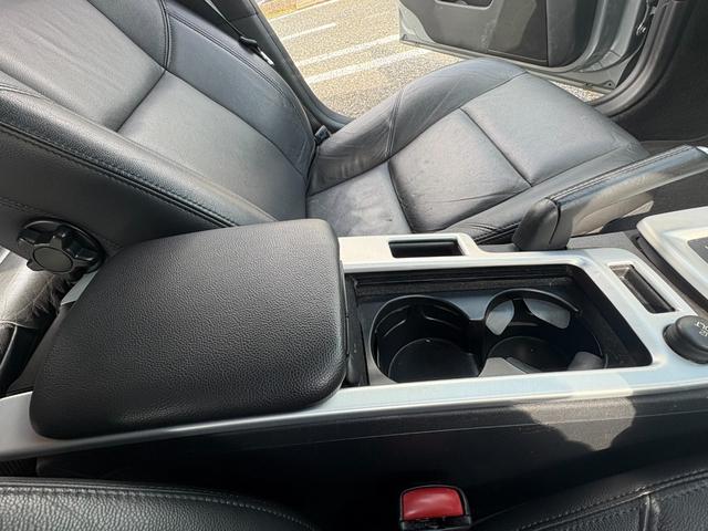 Ｖ５０ ２．０クラシック　ユーザー買取車両　サンルーフ　ブラックレザーシート　パワーシート　シートヒーター　ステーションワゴン　ＥＴＣ付き　右ハンドル　革巻きステアリング（45枚目）