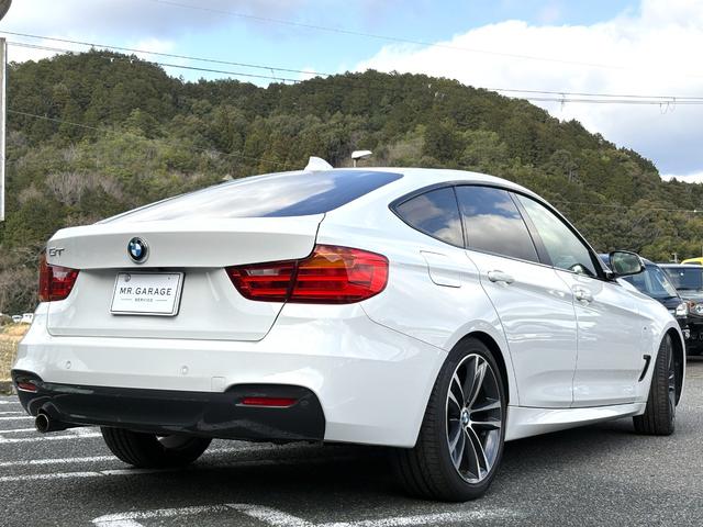 ３シリーズ ３２０ｉグランツーリスモ　Ｍスポーツ　オプション１９インチアルミ　Ｍスポーツサスペンション　純正ナビ　バックモニター　ＥＴＣ　パドルシフト　クルーズコントロール　ステアリングスイッチ　ユーザー買取（3枚目）