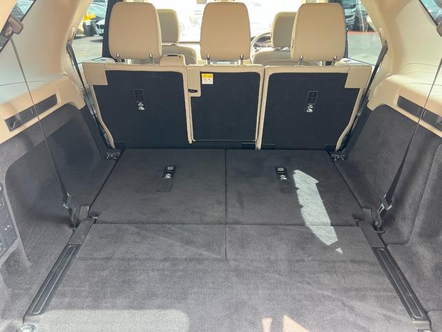 ディスカバリー ＨＳＥ　ユーザー買取車　ドライバーアシストパック　パノラミックガラスルーフ　リア電動リクライニングシート　パワーバックドア　電動サイドステップ　ＡｐｐｌｅＣａｒＰｌａｙ　フロントヒーテッドガラス　純正ドラレコ（26枚目）