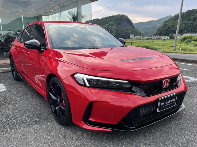 シビック タイプＲ　ホンダセンシング　ホンダコネクトナビ　バックカメラ　ｂｒｅｍｂｏレッドキャリパー　アダプティブクルーズコントロール　専用スポーツシート　　オートブレーキホールド　アルカンターラハンドル（2枚目）