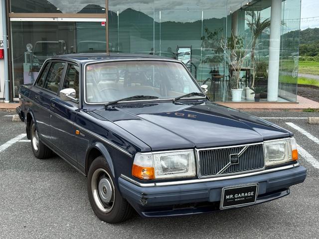 ２４０ ＧＬ　ユーザー買取車両・ベージュモケットシート・集中ドアロック・社外オーディオ・ＥＴＣ・エアコン・整備記録あり（2枚目）