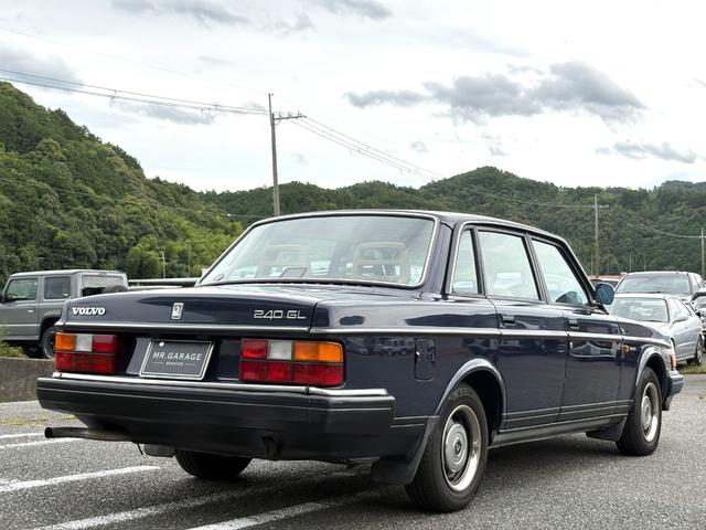 ２４０ ＧＬ　ユーザー買取車両・ベージュモケットシート・集中ドアロック・社外オーディオ・ＥＴＣ・エアコン・整備記録あり（6枚目）