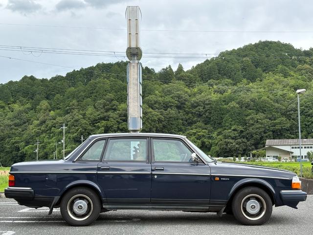 ２４０ ＧＬ　ユーザー買取車両・ベージュモケットシート・集中ドアロック・社外オーディオ・ＥＴＣ・エアコン・整備記録あり（7枚目）