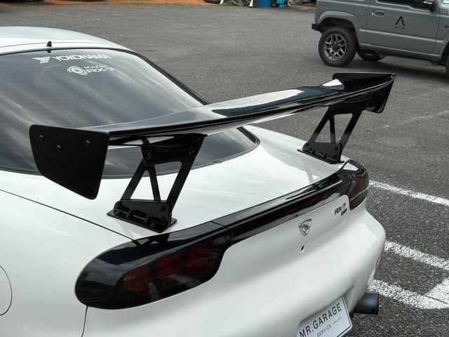 ＲＸ－７ タイプＲＳ　ユーザー買取車両・Ｆバンパーフェンダー　フジタエンジニアリング・ボンネット　ファーストモービル・雨宮カーボンディフューザー・柿本チタンマフラー・ＷＯＲＫ１８インチアルミ・コンピューター純正書き換え（17枚目）