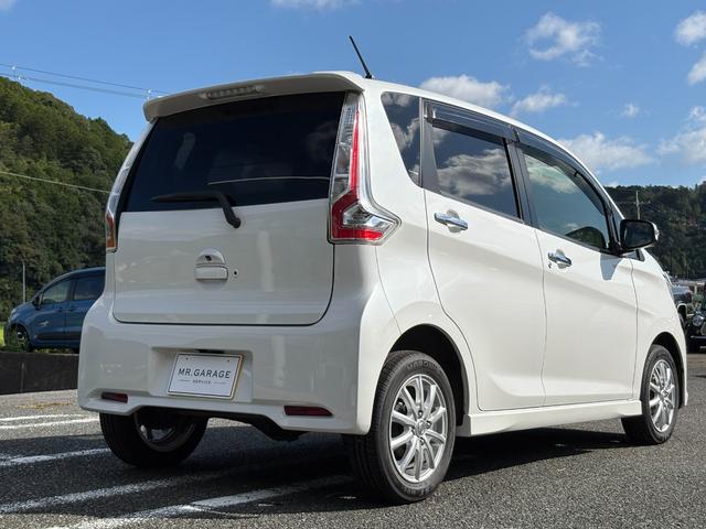 デイズ ハイウェイスター G 純正ナビ・4WD車両・フルセグTV・Bluetooth・アラウンドビューモニター・前後ドライブレコーダー・シートヒーター・プッシュスタート・スマートキー・ステアリングスイッチ・ETC(6枚目)