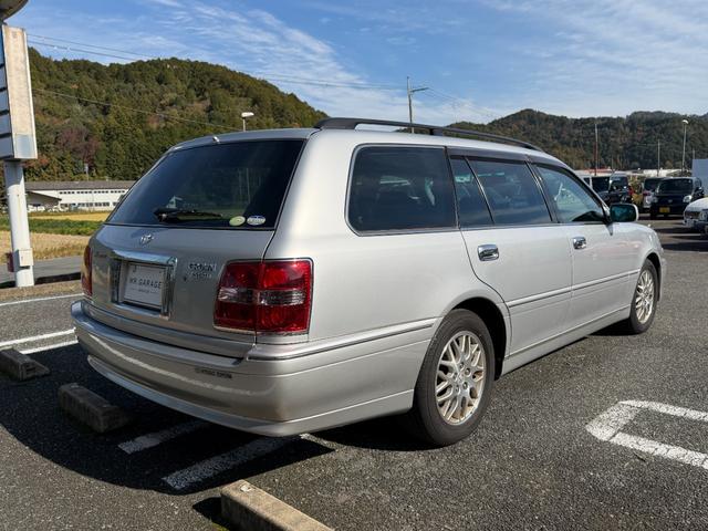 クラウンエステート アスリート　ユーザー買取車両　純正マルチ　スーパーライブサウンド　ＥＴＣ　前後ドライブレコーダー　純正ＨＩＤ　純正１６インチアルミホイール　クルーズコントロール　ＭＤ／カセット／ＤＶＤ　後期　禁煙車（4枚目）