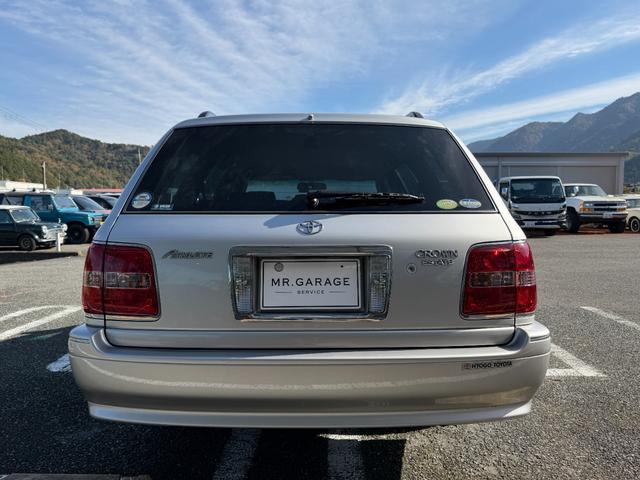 クラウンエステート アスリート　ユーザー買取車両　純正マルチ　スーパーライブサウンド　ＥＴＣ　前後ドライブレコーダー　純正ＨＩＤ　純正１６インチアルミホイール　クルーズコントロール　ＭＤ／カセット／ＤＶＤ　後期　禁煙車（5枚目）