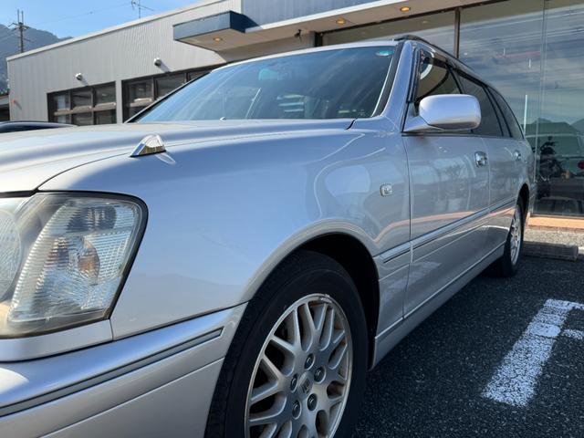 クラウンエステート アスリート　ユーザー買取車両　純正マルチ　スーパーライブサウンド　ＥＴＣ　前後ドライブレコーダー　純正ＨＩＤ　純正１６インチアルミホイール　クルーズコントロール　ＭＤ／カセット／ＤＶＤ　後期　禁煙車（11枚目）