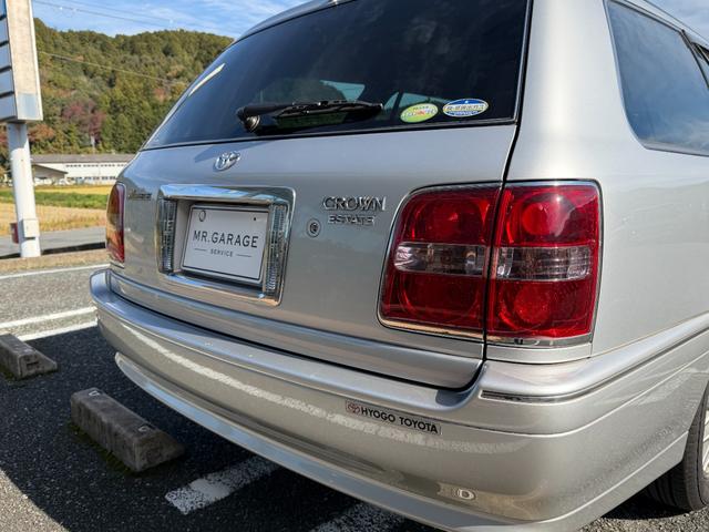 クラウンエステート アスリート　ユーザー買取車両　純正マルチ　スーパーライブサウンド　ＥＴＣ　前後ドライブレコーダー　純正ＨＩＤ　純正１６インチアルミホイール　クルーズコントロール　ＭＤ／カセット／ＤＶＤ　後期　禁煙車（16枚目）