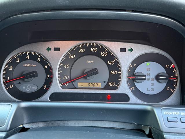 クラウンエステート アスリート　ユーザー買取車両　純正マルチ　スーパーライブサウンド　ＥＴＣ　前後ドライブレコーダー　純正ＨＩＤ　純正１６インチアルミホイール　クルーズコントロール　ＭＤ／カセット／ＤＶＤ　後期　禁煙車（20枚目）