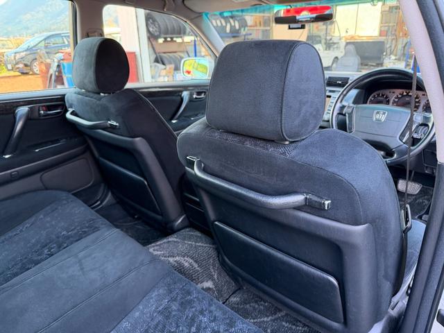 クラウンエステート アスリート　ユーザー買取車両　純正マルチ　スーパーライブサウンド　ＥＴＣ　前後ドライブレコーダー　純正ＨＩＤ　純正１６インチアルミホイール　クルーズコントロール　ＭＤ／カセット／ＤＶＤ　後期　禁煙車（35枚目）