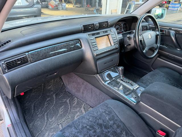 クラウンエステート アスリート　ユーザー買取車両　純正マルチ　スーパーライブサウンド　ＥＴＣ　前後ドライブレコーダー　純正ＨＩＤ　純正１６インチアルミホイール　クルーズコントロール　ＭＤ／カセット／ＤＶＤ　後期　禁煙車（36枚目）