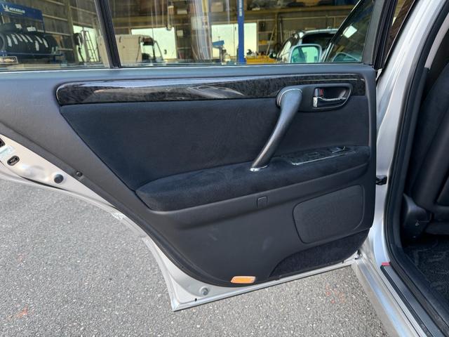 クラウンエステート アスリート　ユーザー買取車両　純正マルチ　スーパーライブサウンド　ＥＴＣ　前後ドライブレコーダー　純正ＨＩＤ　純正１６インチアルミホイール　クルーズコントロール　ＭＤ／カセット／ＤＶＤ　後期　禁煙車（39枚目）