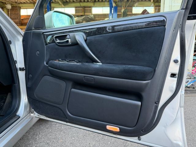 クラウンエステート アスリート　ユーザー買取車両　純正マルチ　スーパーライブサウンド　ＥＴＣ　前後ドライブレコーダー　純正ＨＩＤ　純正１６インチアルミホイール　クルーズコントロール　ＭＤ／カセット／ＤＶＤ　後期　禁煙車（40枚目）