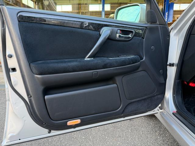 クラウンエステート アスリート　ユーザー買取車両　純正マルチ　スーパーライブサウンド　ＥＴＣ　前後ドライブレコーダー　純正ＨＩＤ　純正１６インチアルミホイール　クルーズコントロール　ＭＤ／カセット／ＤＶＤ　後期　禁煙車（42枚目）